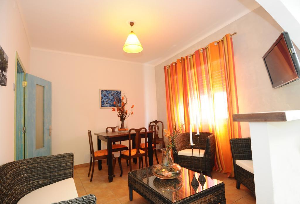 Rossio Daire Albufeira Oda fotoğraf